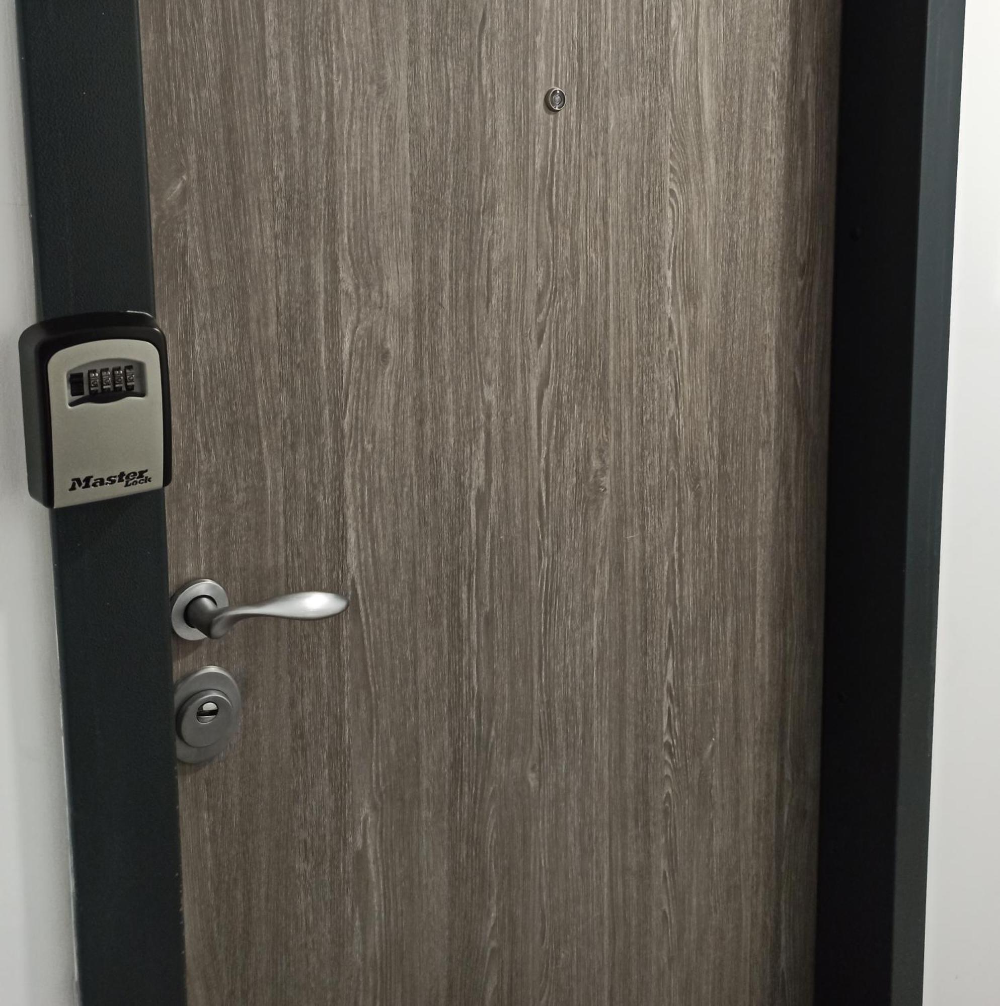 Summer Haven - Self Check-In & Parking Lot, Primashops&Lotus Oradea Exteriör bild