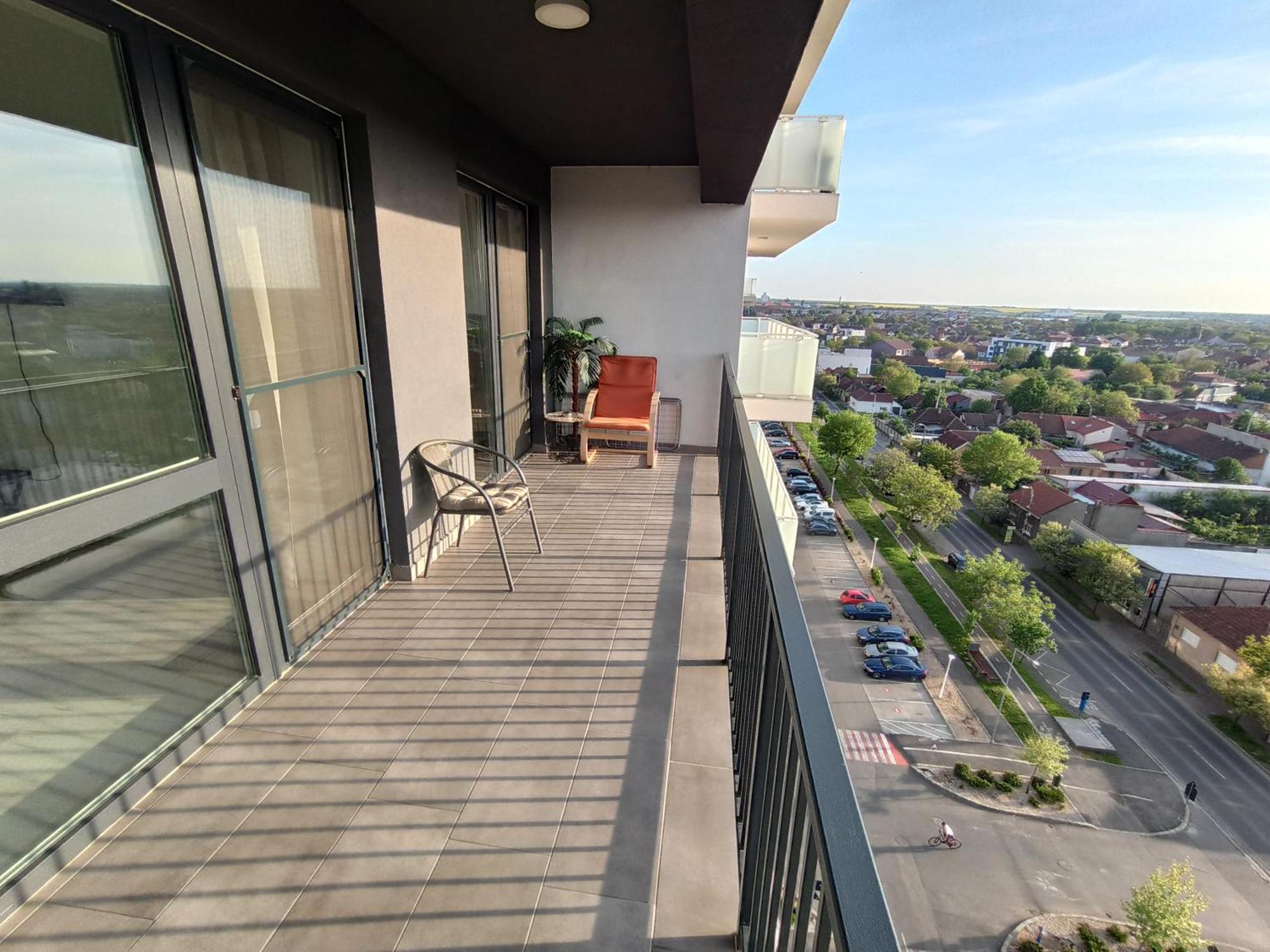 Summer Haven - Self Check-In & Parking Lot, Primashops&Lotus Oradea Exteriör bild
